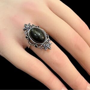 Vintage Adjustable Ring Silver Tone and Black Center Size 6.5